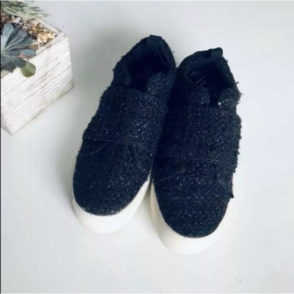 DV By Dolce Vita SZ 7.5 'Lamar' Sparkly Sneakers Black Slip On - Picture 3 of 8